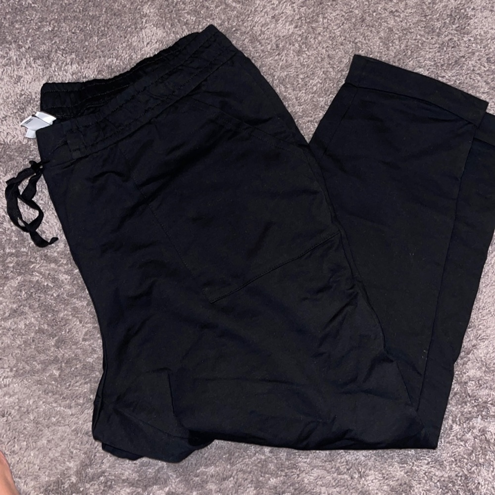 Drawstring cargo pants with rolled hem